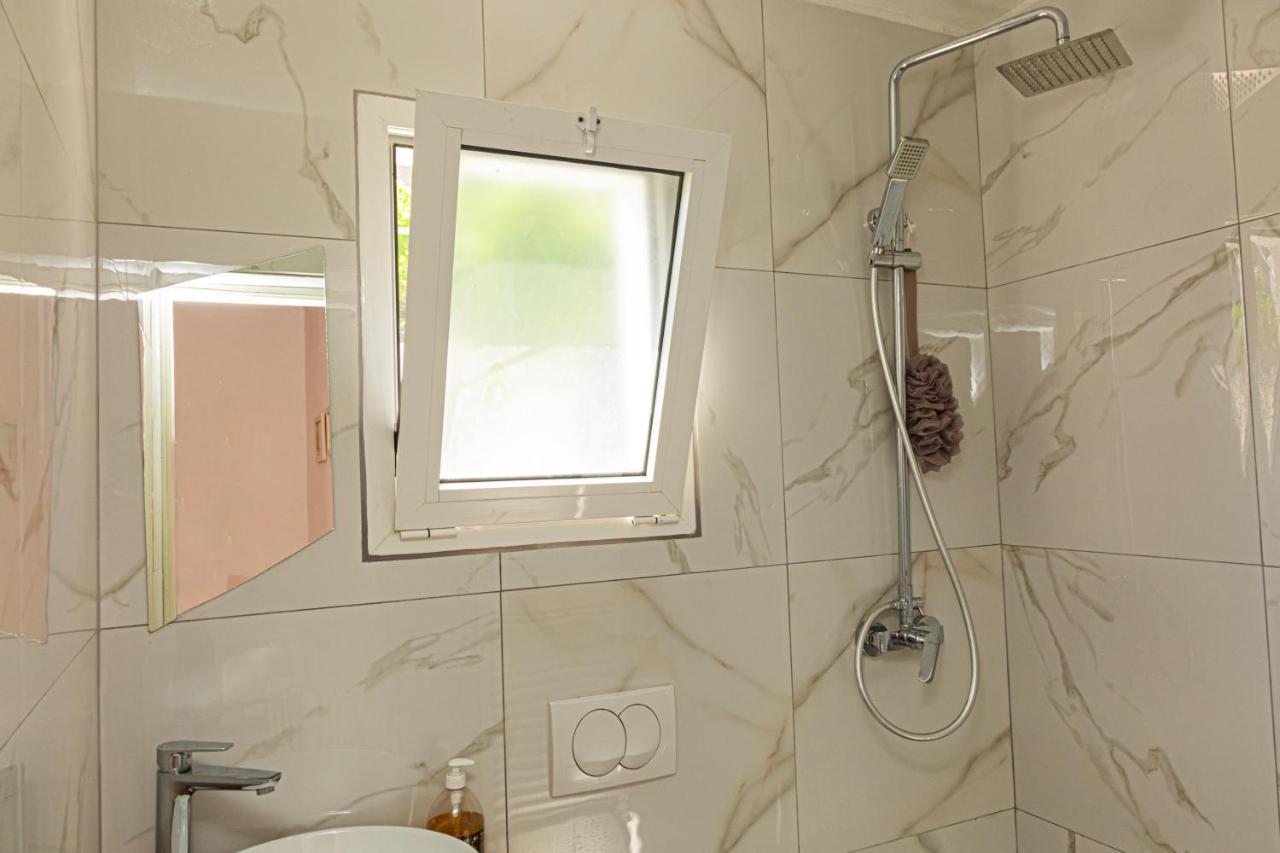 Alonia Apartment Himare Esterno foto